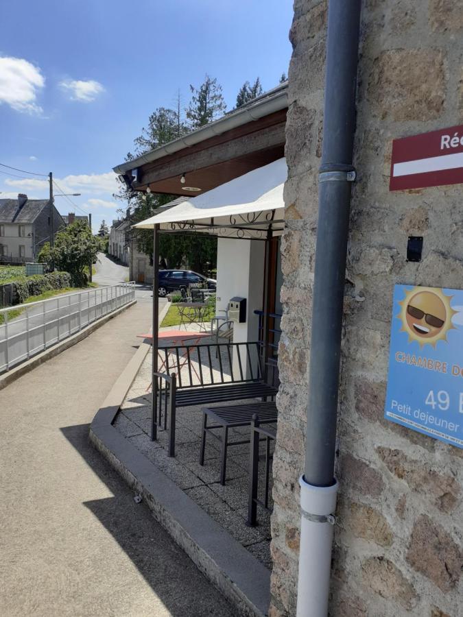 Les Remparts - Chez Dan Et Francois Hotel Benevent-l'Abbaye Exterior photo